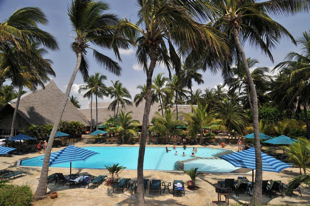 Bahari Beach Hotel Mombasa Extérieur photo